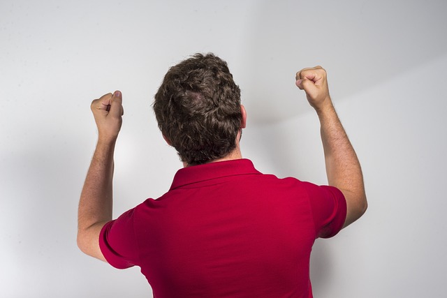 NBA薪资专家怒喷太阳：1.7亿养3个战犯！布克半场0分值3000万？.